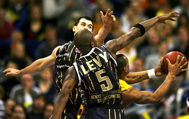 照出背后深 照出背后深