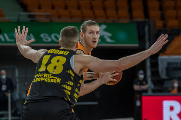 腊联赛中保 腊联赛中保