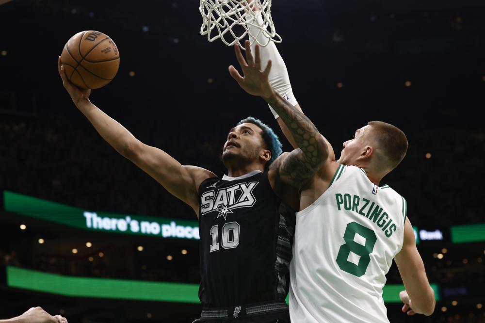 他们以优异 他们以优异